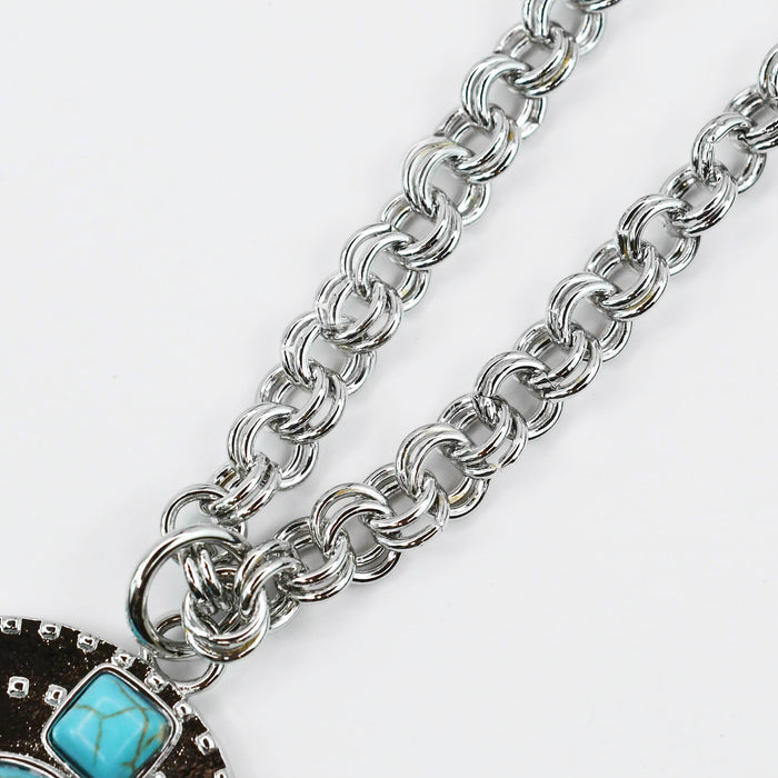 premium silver necklace crafted for everyday wear, offering a dainty handcrafted style with a waterproof, hypoallergenic, tarnish free finish, ideal for minimal modern jewelry lovers, available as wholesale for boutiques,western jewelry