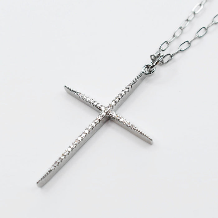 premium silver necklace crafted for everyday wear, offering a dainty handcrafted style with a waterproof, hypoallergenic, tarnish free finish, ideal for minimal modern jewelry lovers, available as wholesale for boutiques,western jewelry