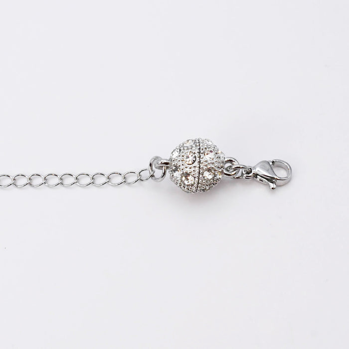 premium silver necklace crafted for everyday wear, offering a dainty handcrafted style with a waterproof, hypoallergenic, tarnish free finish, ideal for minimal modern jewelry lovers, available as wholesale for boutiques,magnet extender silver