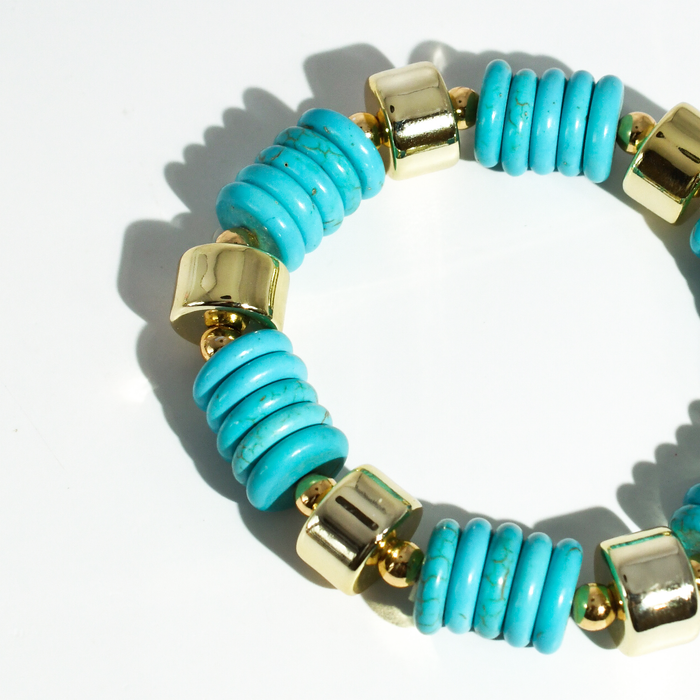 colorful gemstone jewelry, beaded fashion bracelet, gold or silver tone accessory, handcrafted beaded piece, trendy boho chic jewelry, vibrant statement wristwear, artisan handmade design, everyday stackable accessory, fashion jewelry for women, premium jewelry gift idea, boutique style wristwear, elevated modern jewelry