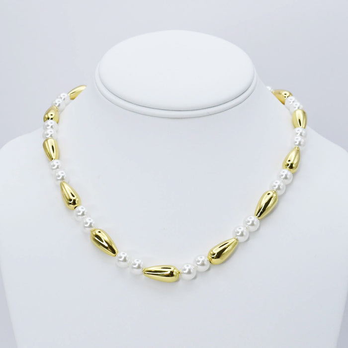 dainty gold necklace, layered design, boutique wholesale, womens accessories, statement piece, trendy style, waterproof, hypoallergenic, tarnish free,pearls