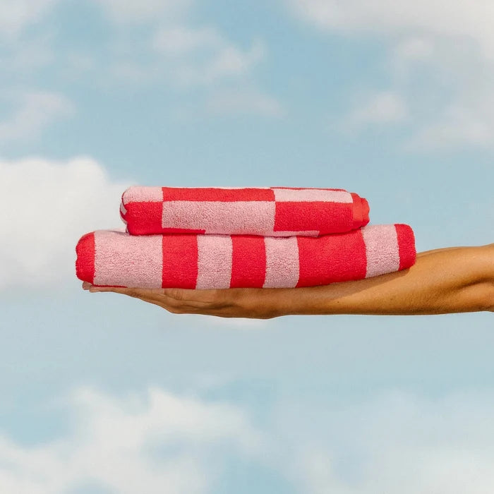 Poppy Towel (Multiple sizes) — by Tarta Gelatina