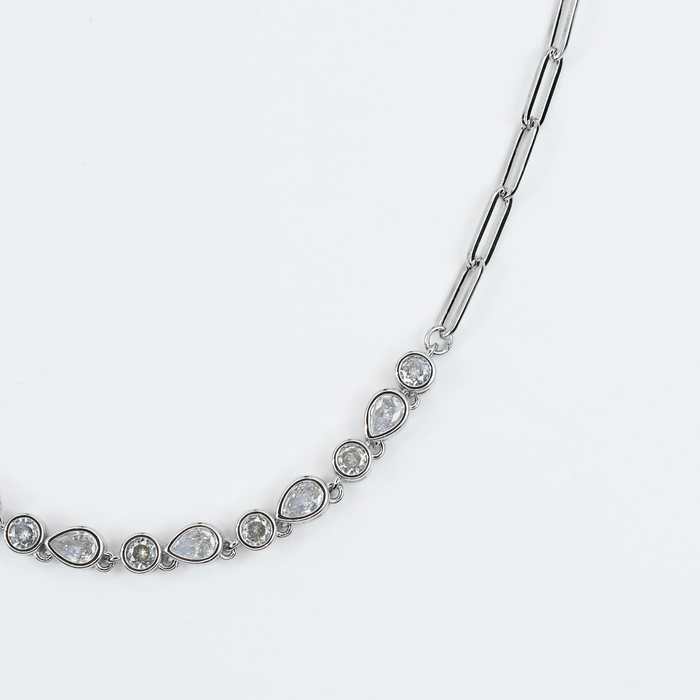 premium silver necklace crafted for everyday wear, offering a dainty handcrafted style with a waterproof, hypoallergenic, tarnish free finish, ideal for minimal modern jewelry lovers, available as wholesale for boutiques,western jewelry