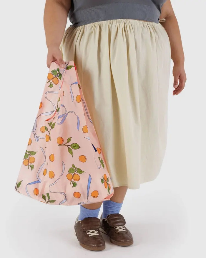 STANDARD "APRICOTS AND RIBBONS" REUSABLE BAG — by Baggu