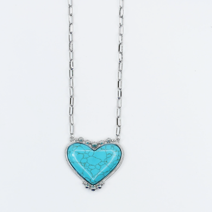 premium silver necklace crafted for everyday wear, offering a dainty handcrafted style with a waterproof, hypoallergenic, tarnish free finish, ideal for minimal modern jewelry lovers, available as wholesale for boutiques,western jewelry