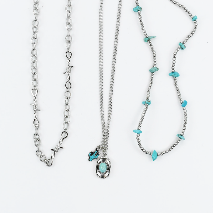 premium silver necklace crafted for everyday wear, offering a dainty handcrafted style with a waterproof, hypoallergenic, tarnish free finish, ideal for minimal modern jewelry lovers, available as wholesale for boutiques,western jewelry